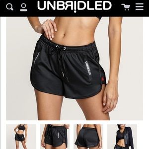 Tail/Unbridled Coco Onyx Runner Short